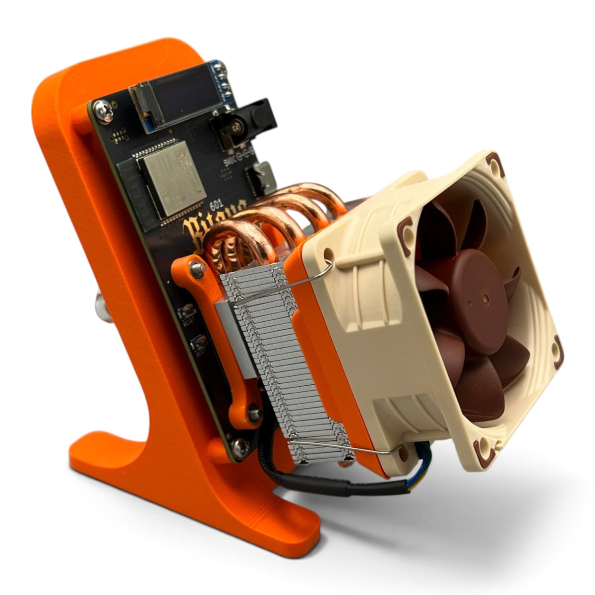 3DTools Sockeladapter in Orange für die Montage eines GeeekPi Low Profile Plus Kühlers auf Bitaxe Minern