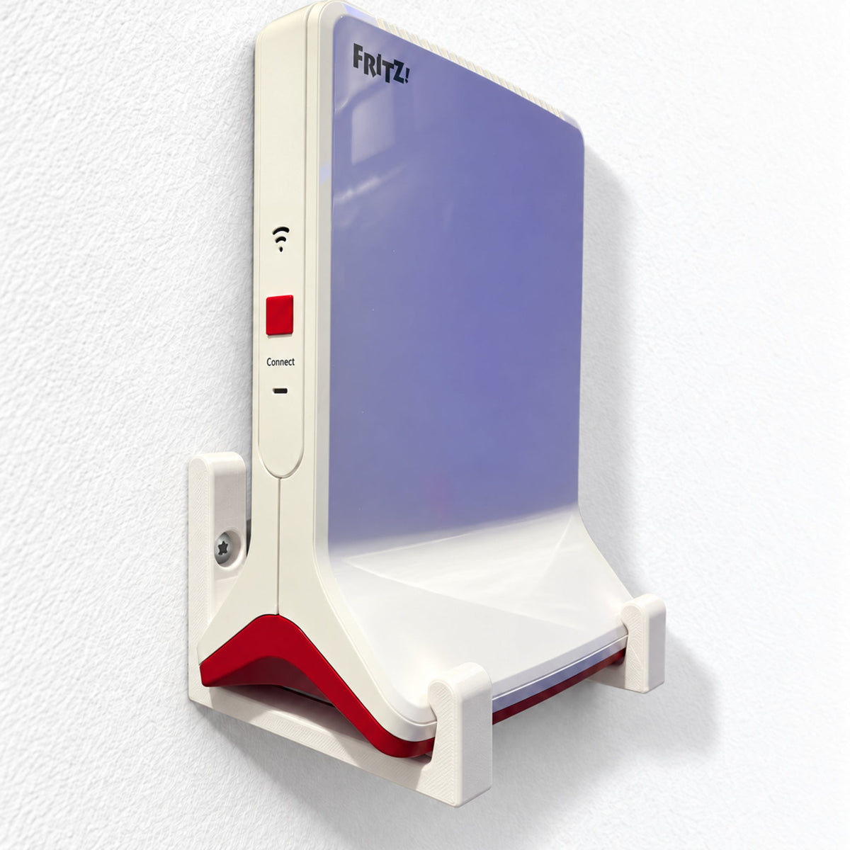 FRITZ!Repeater 6000 mit weißen PLEXONE PETG-Haltern an einer weißen Putzwand